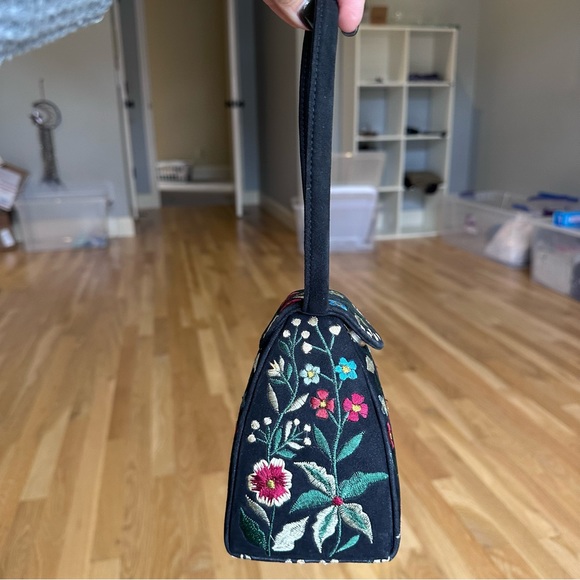 MOYNA Embroidered Mini Purse - Picture 5 of 8